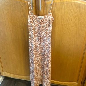 Floral Maxi Dress only worn once. Size small